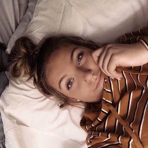 Meet your Posher, Taylor